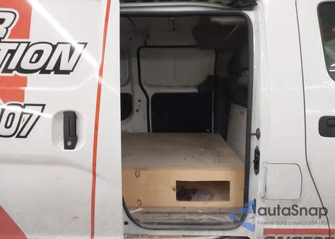 2015 Nissan Nv200 Sv из США, поврежденный, VIN 3N6CM0KN2FK712731